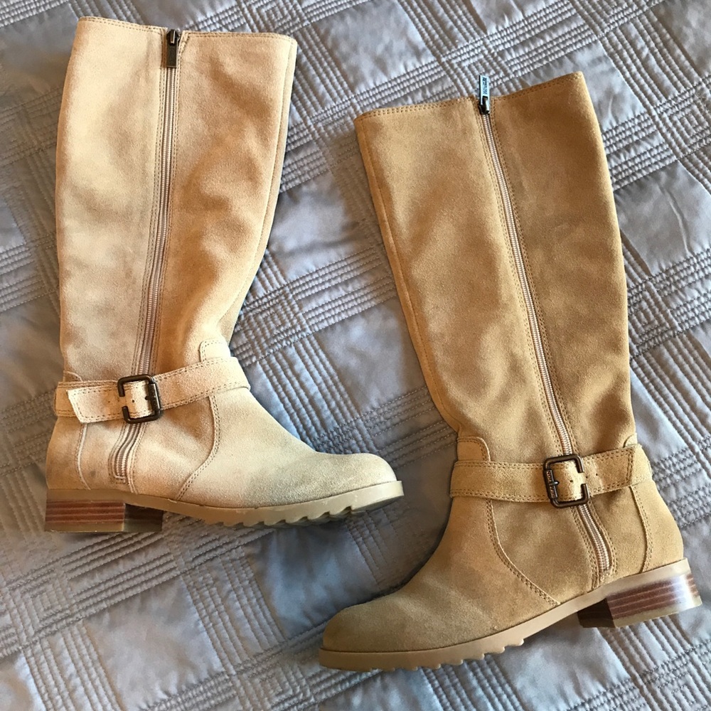 Kenneth Cole suede boots. Size 7.5